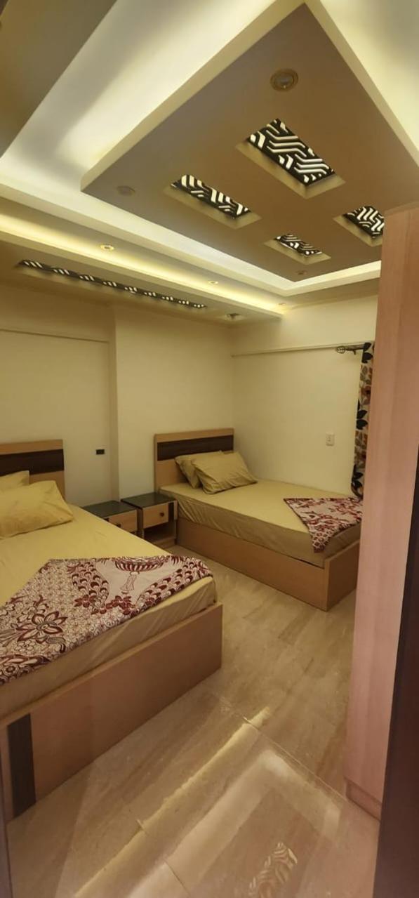 City Square Mall فندقيه مكيفة بإطلالة علي البحر Apartmán